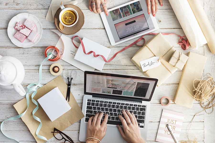 Team bei der Planung von Online Marketing Kampagnen